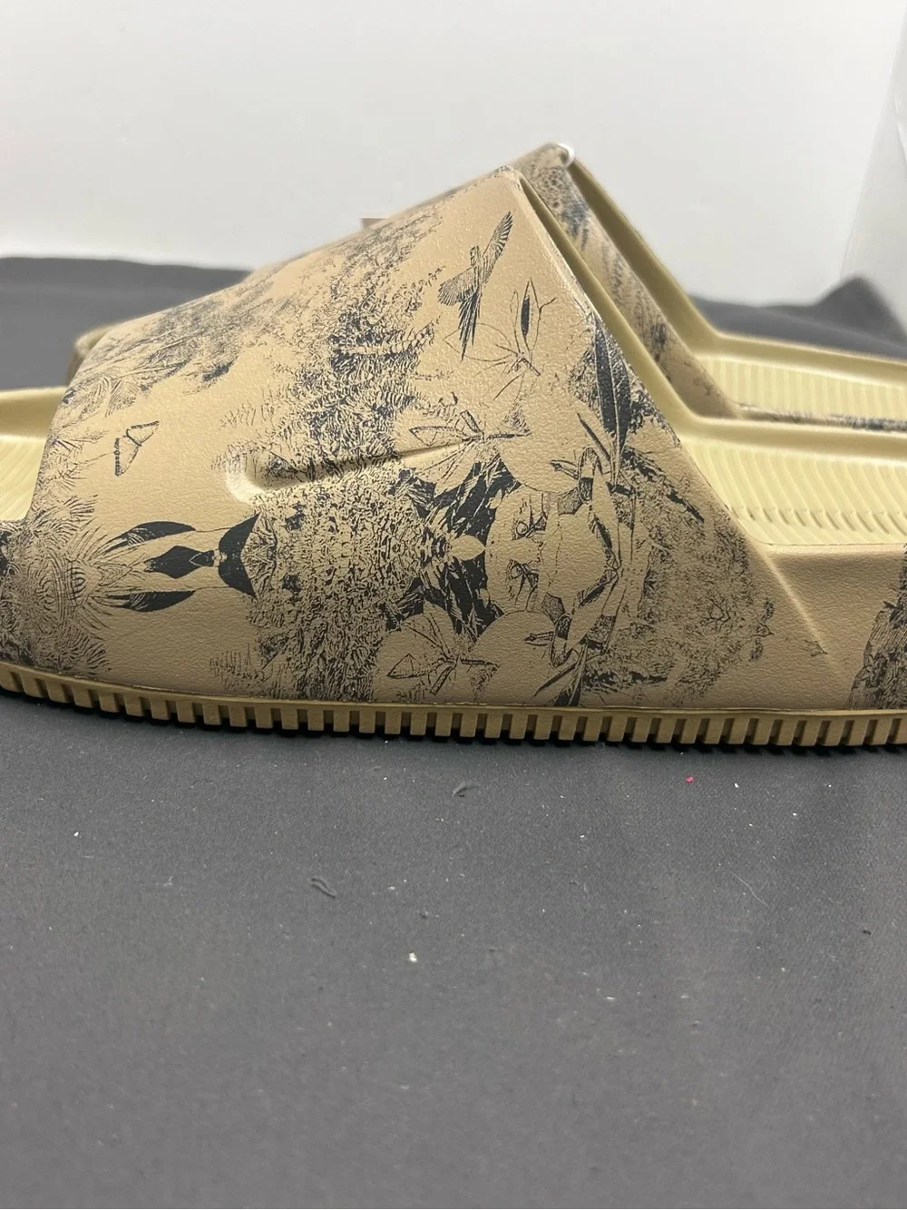 N/A nike calm
